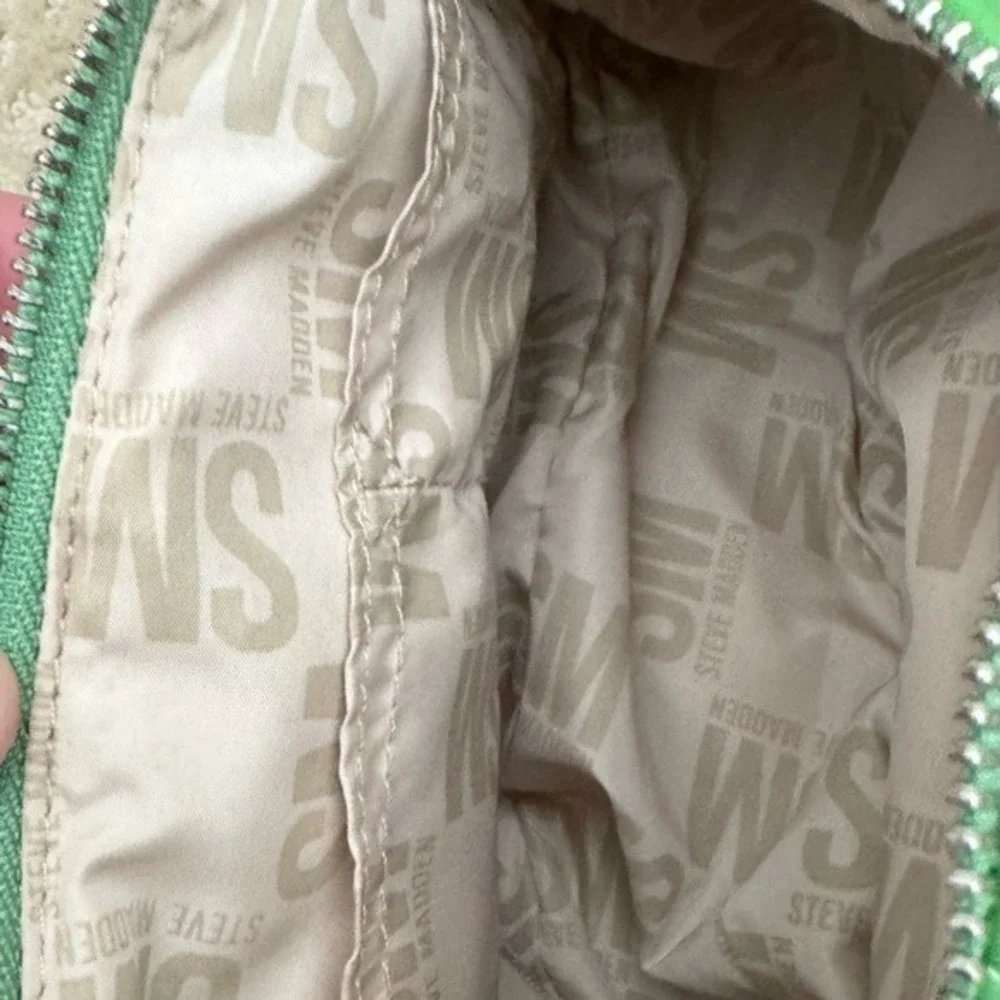 Steve Madden BDORES Quilted Crossbody Sling Bag Green Flare with Coin Purse NEW